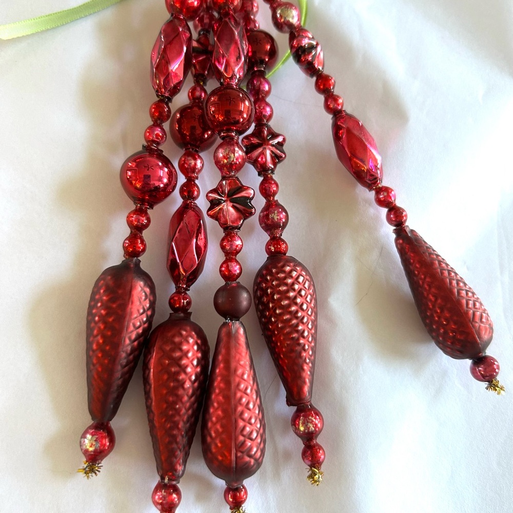 Vintage repurposed, garland bead, icicle holiday Christmas ornaments - Picture 3 of 5